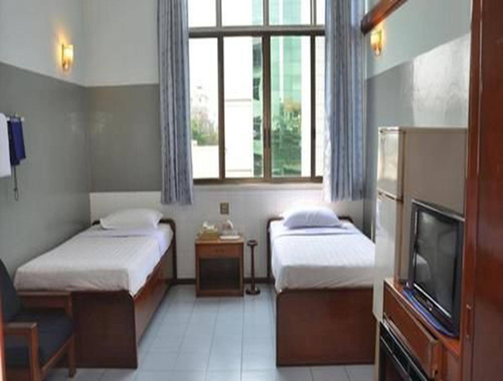 Fortune Hotel Mandalay Extérieur photo